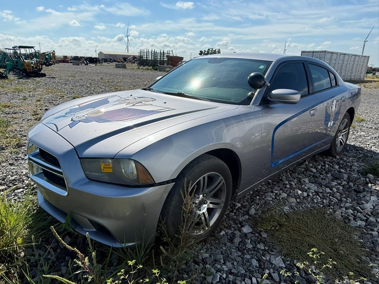 #10-•-#26540-•-2015-dodge-charger-sedan-vin:-2c3cdxat6fh125756-image-1
