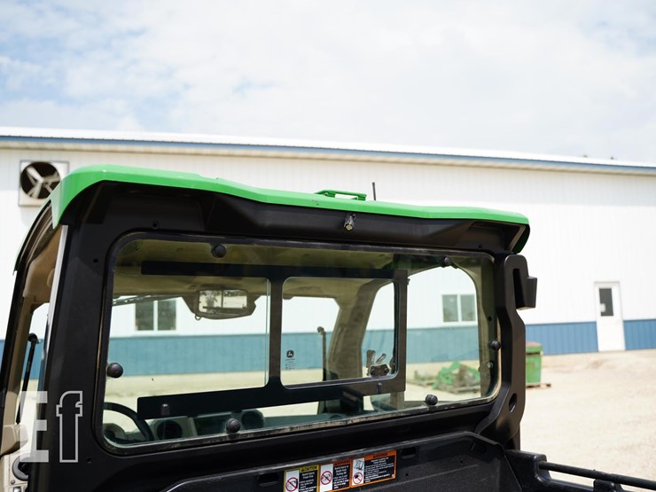 2023-john-deere-gator-xuv-835r-image-29