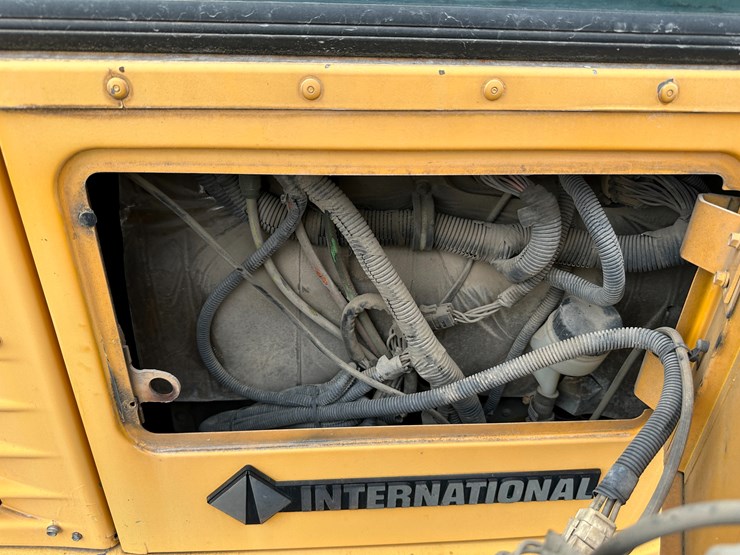 2001-international-2001-image-36
