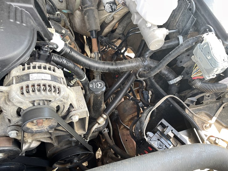2015-chevrolet-silverado-2500-image-28