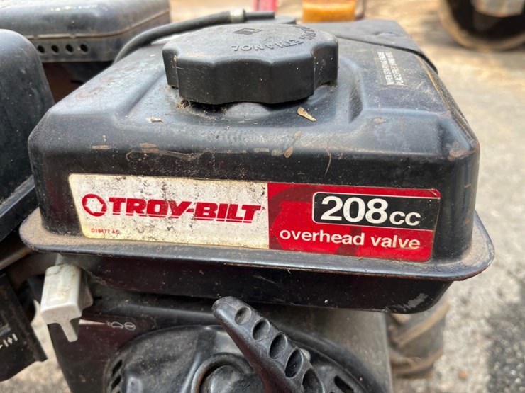 troy-bilt-super-bronco-image-8