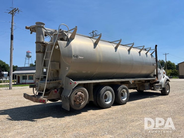 2009-sterling-feed-truck-(jn2573,-unit-2018)-image-12