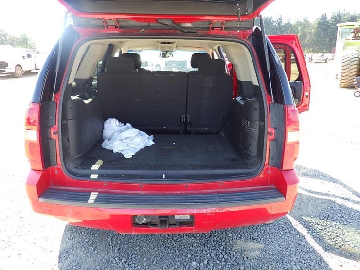 2007-chevrolet-tahoe-image-10