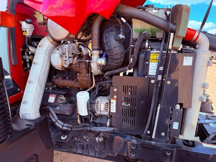 2016-case-ih-farmall-130a-image-36
