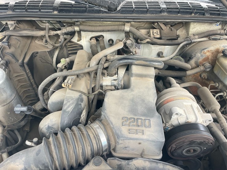 1998-chevrolet-s10-image-15