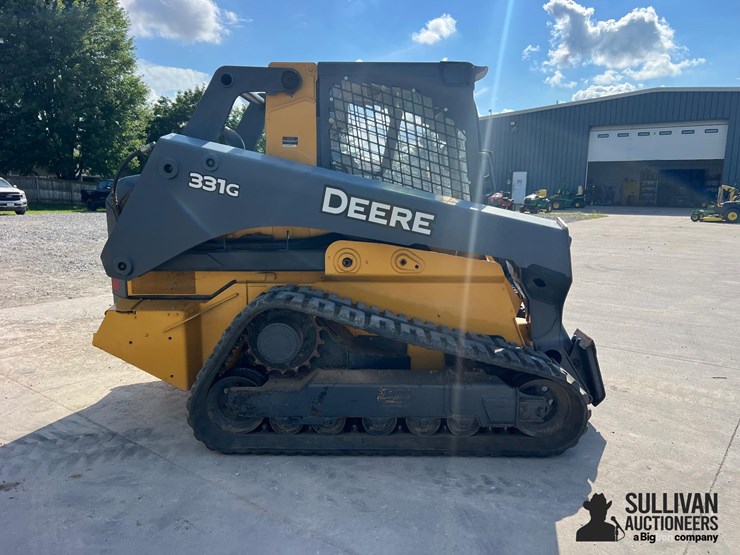 2017-deere-331g-image-4
