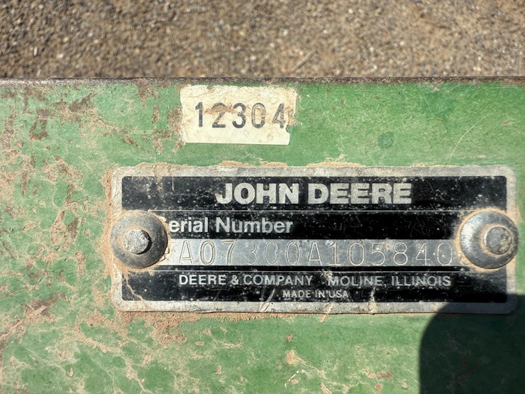 john-deere-7300-image-4