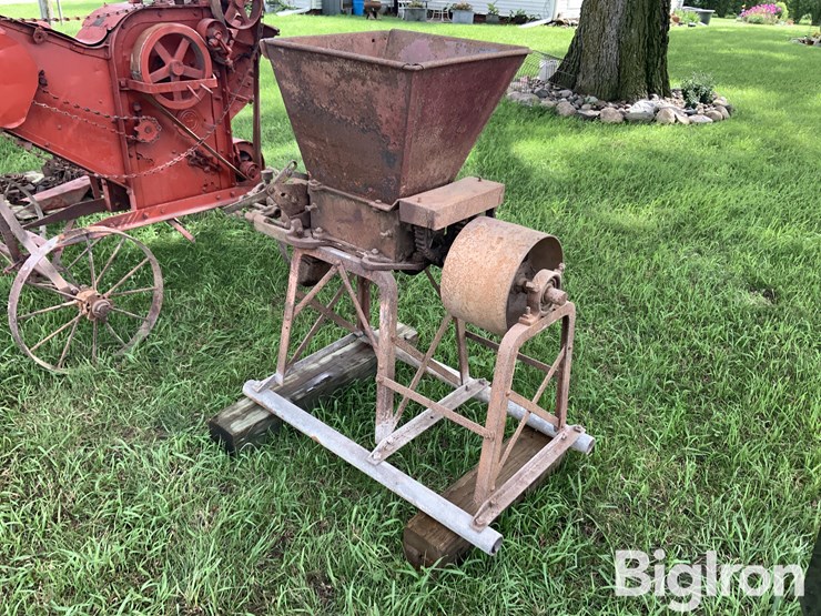 ear-corn-grinder-image-1