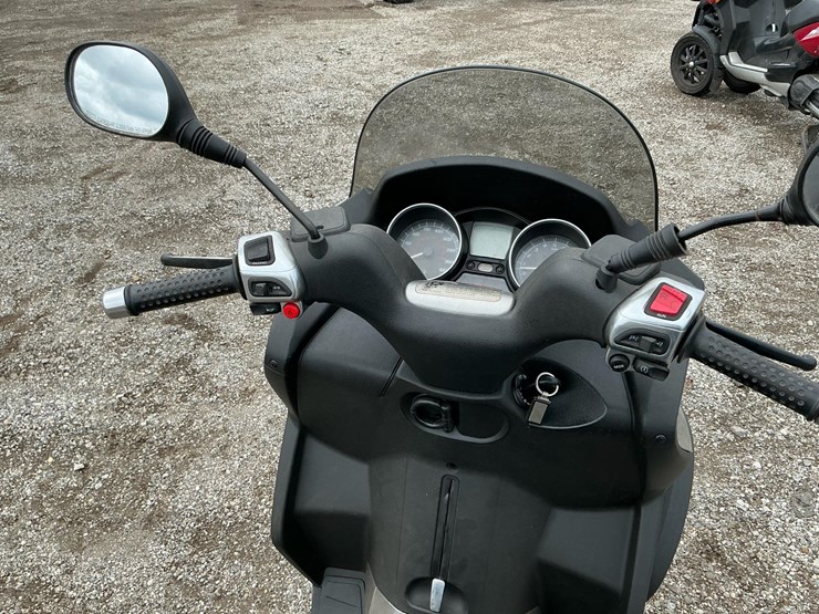 #2351-•-2009-vespa-lx-150-scooter*-image-21