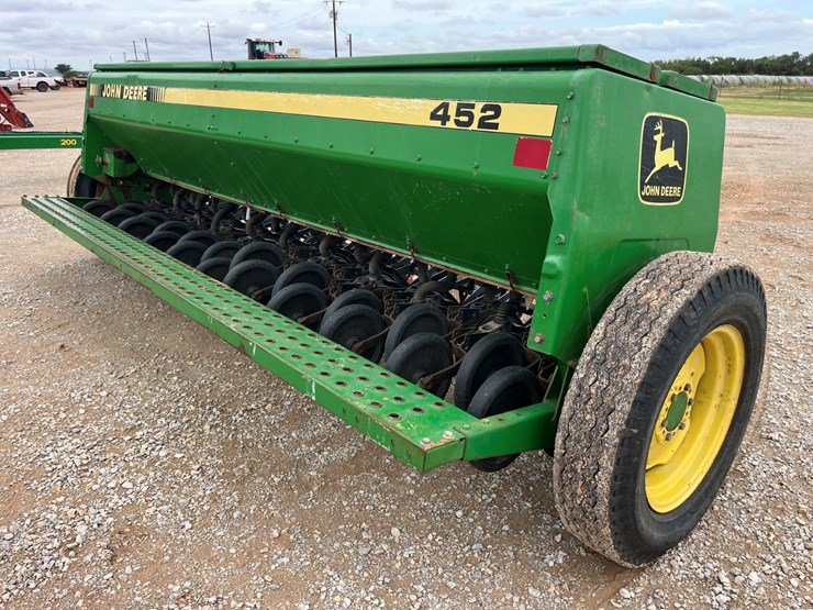 john-deere-452-image-8