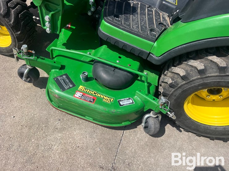 2014-john-deere-1025r-image-12