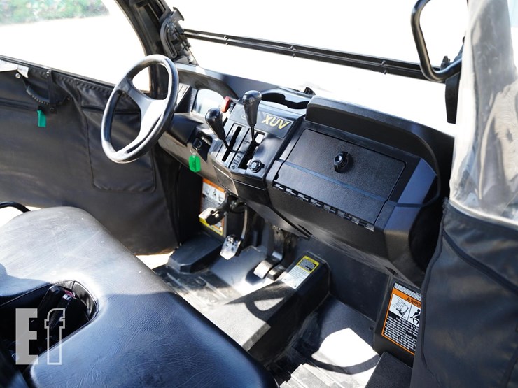 2017-john-deere-gator-image-23