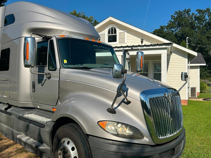 2017-international-prostar-image-63
