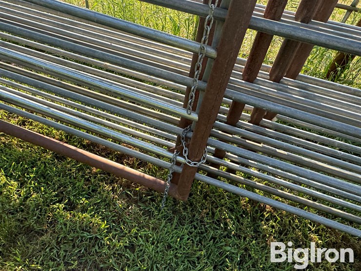 freestanding-panels-w/gate-image-16