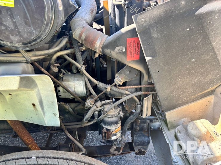 1999-ihc-8100-flatbed-truck-(gp11125,-unit-17355)-image-51