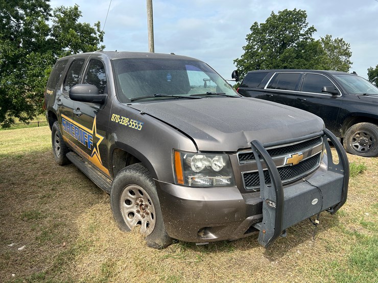 2014-chevrolet-tahoe-image-2