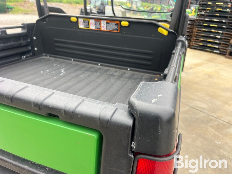 2016-john-deere-gator-image-16