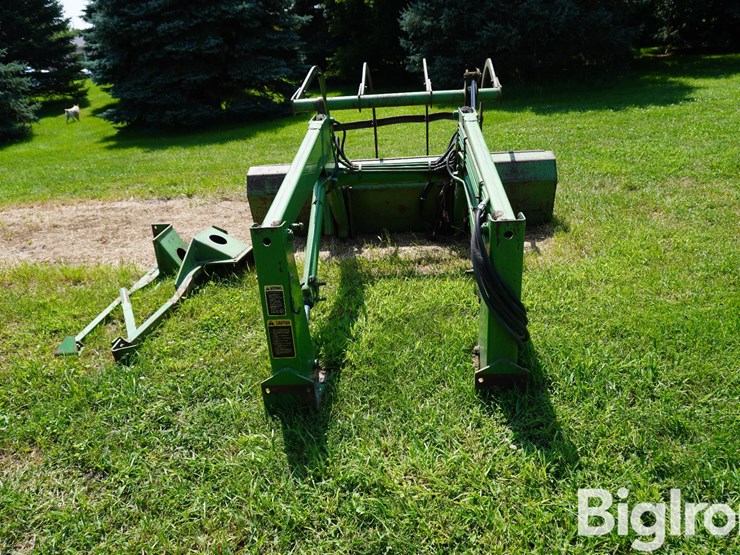 john-deere-148-image-6