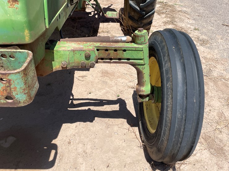 john-deere-2940-image-30