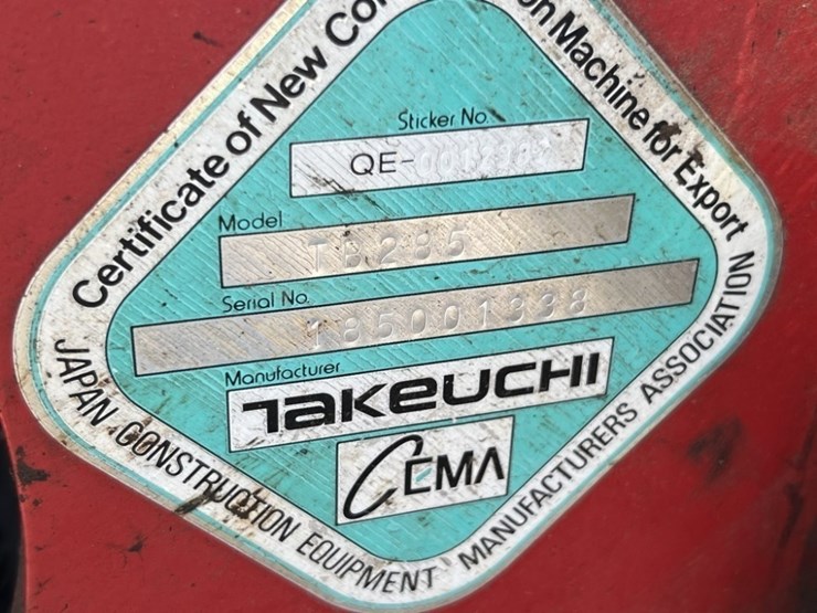 2014-takeuchi-tb285-image-14