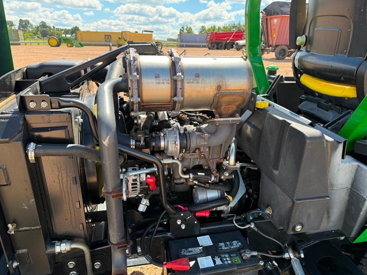 2022-john-deere-1600-image-32