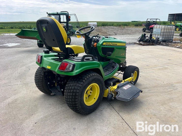 2020-john-deere-x730-image-5