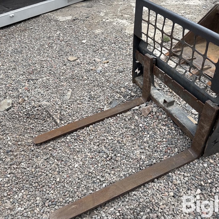 4' Compact Track Loader Pallet Forks