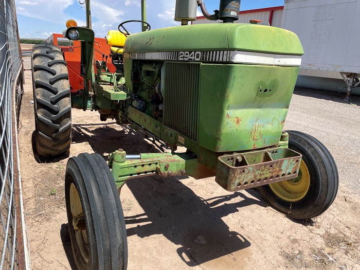 john-deere-2940-image-4