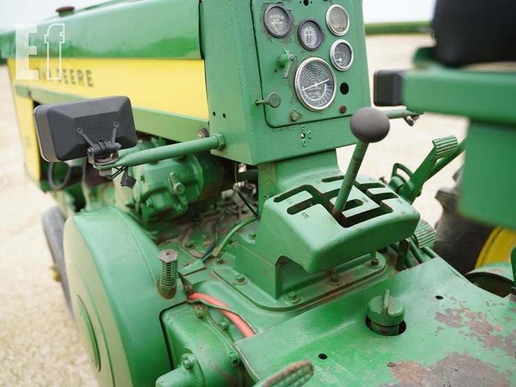 john-deere-720-image-25