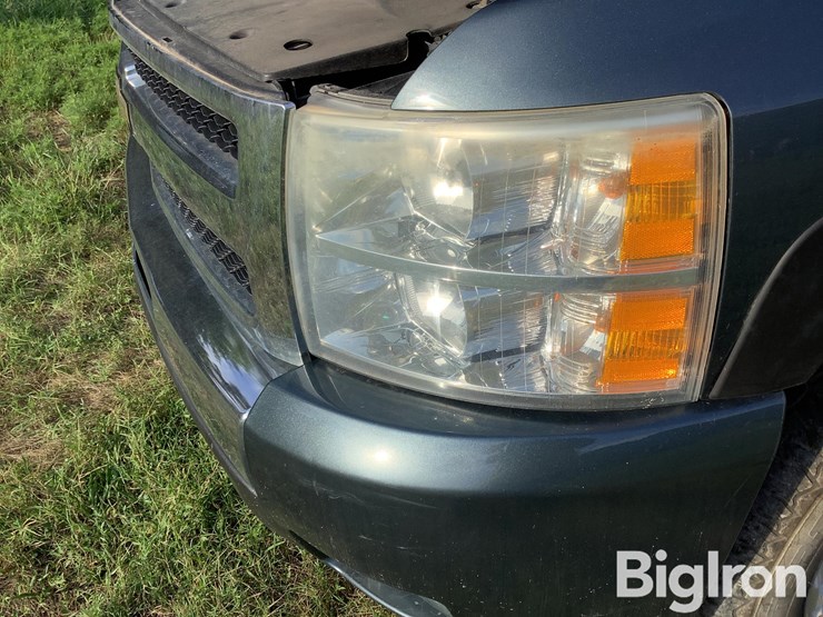 2011-chevrolet-silverado-1500-lt-image-8