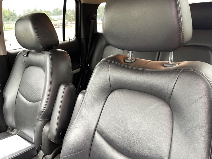 2010-chevrolet-hhr-image-16