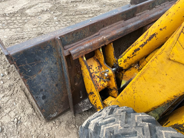 2007-deere-24a-image-20