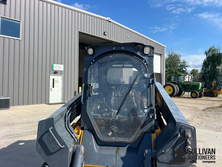 2017-deere-331g-image-17