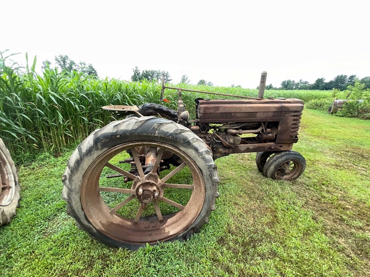 #6682-•-1946-john-deere-parts-tractor-image-5