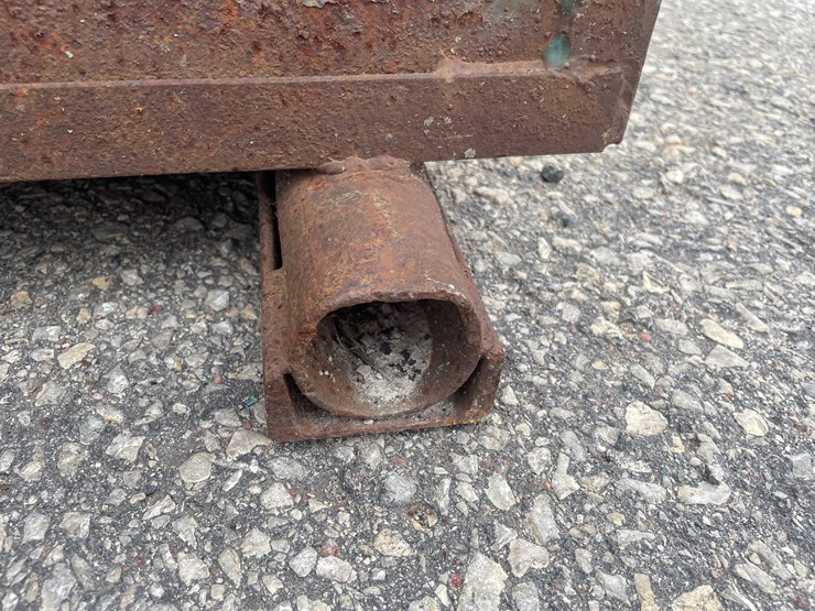 #8028-•-material-handling-parts-bin-or-scrap-bin-(o11)-image-4