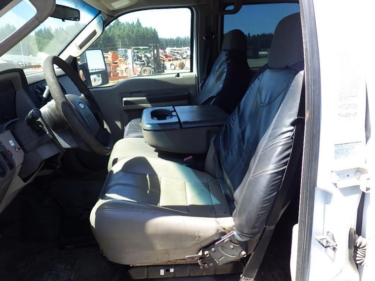 2009-ford-f550-image-17