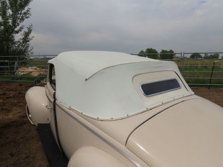 1940-ford-convertible-image-9