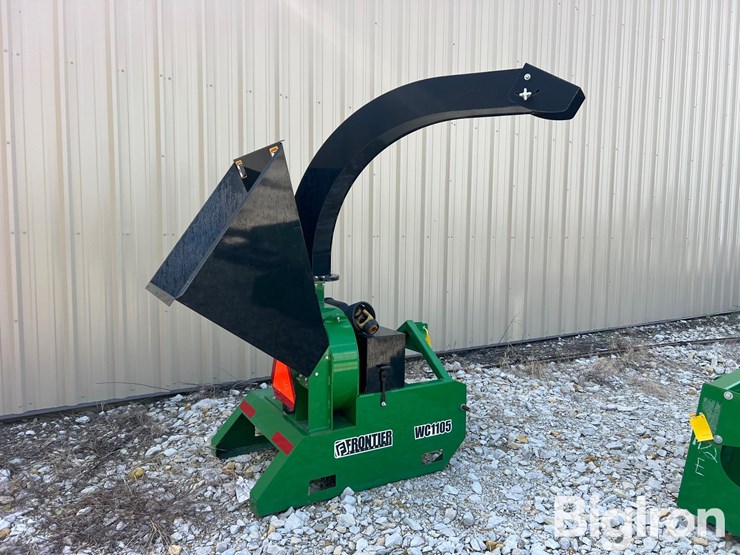 2009-frontier-wc1105-3-pt-wood-chipper-image-1