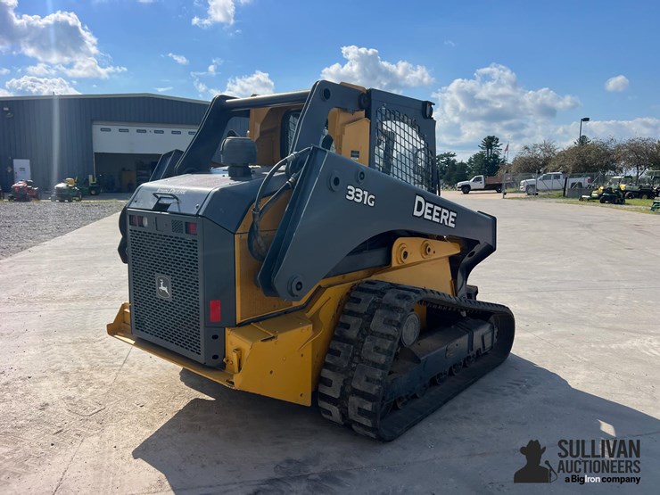 2017-deere-331g-image-5
