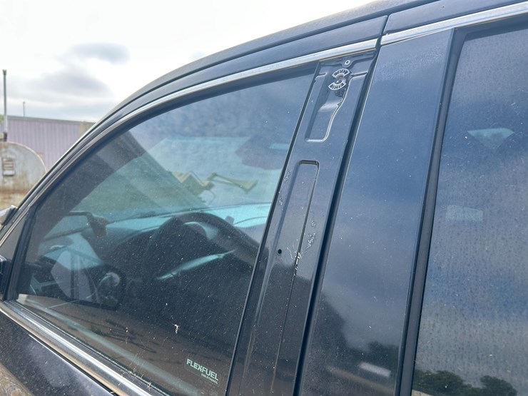 2015-chevrolet-tahoe-image-9