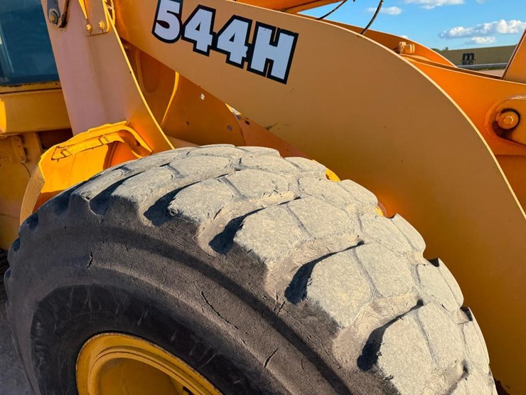 deere-544h-image-9