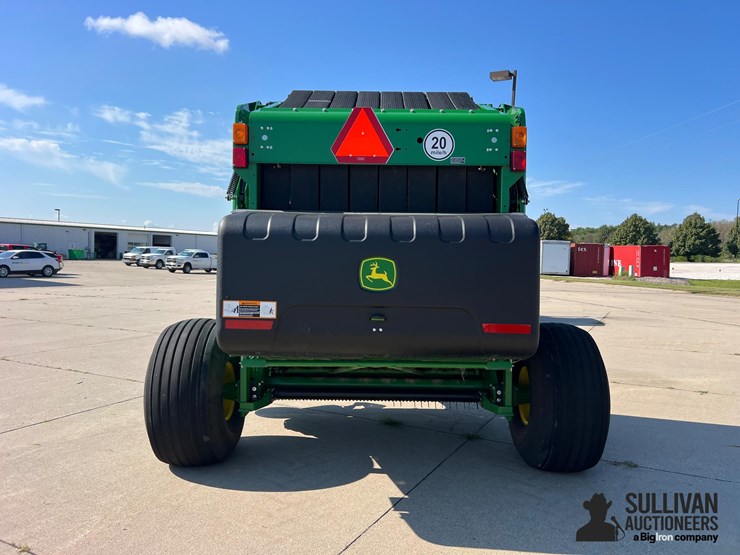 2023-john-deere-560m-image-6