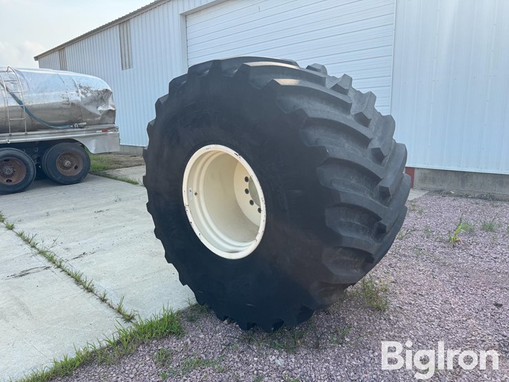 firestone-1250/50r32-grain-cart-tire-image-1