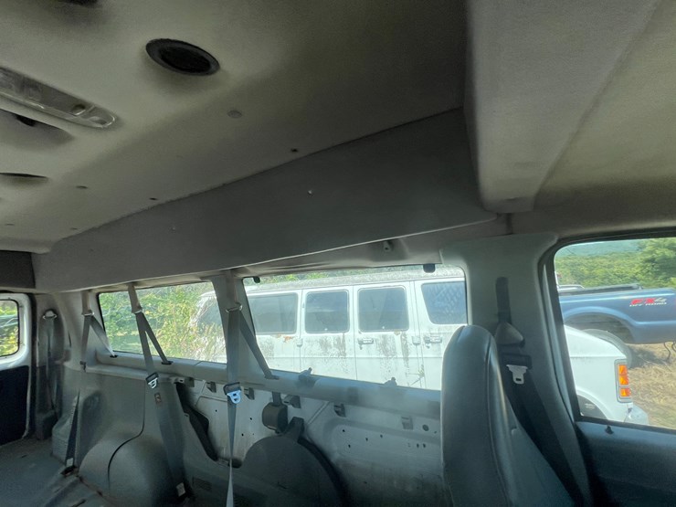2003-ford-e350-image-18