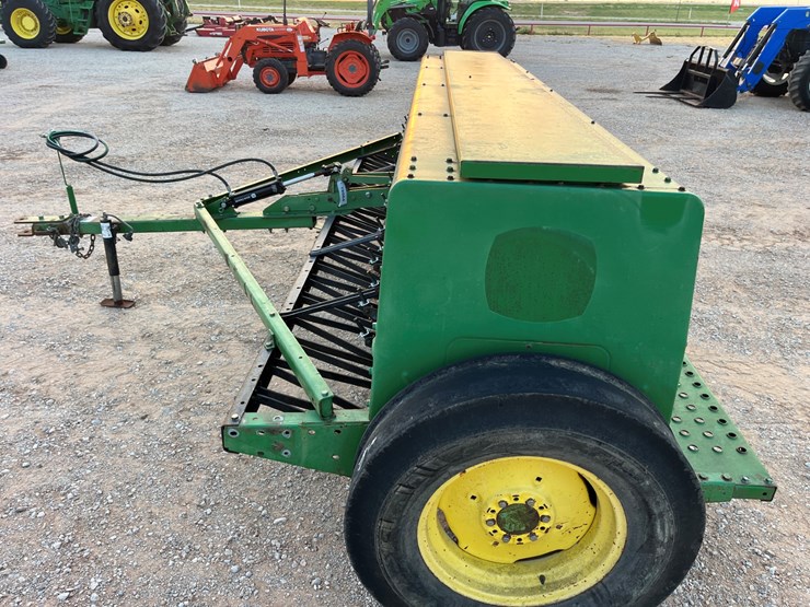 john-deere-450-image-13