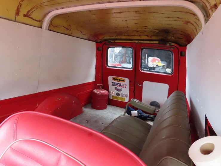 1957-ford-panel-truck-image-22