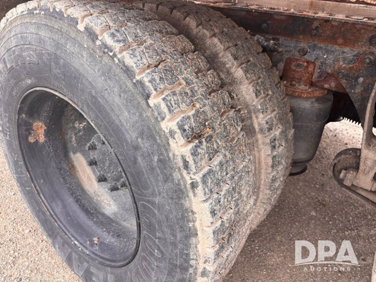 2004-ihc-9400i-dry-tender-truck-(gp11023,-unit-193)-image-41