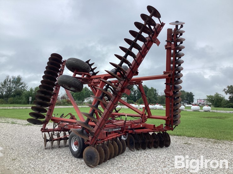 case-ih-3950-image-7