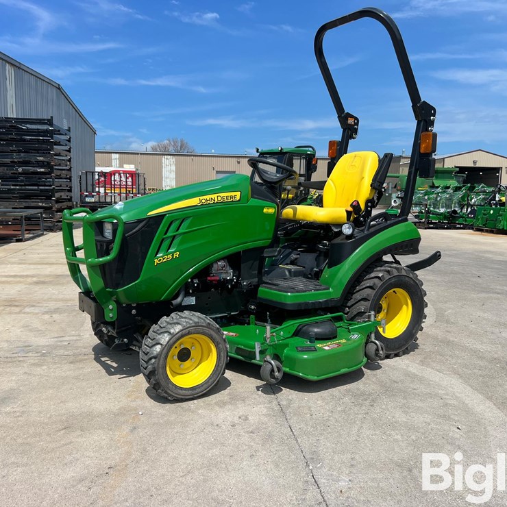 2018 JOHN DEERE 1025R