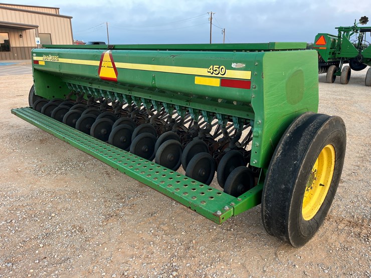 john-deere-450-image-8